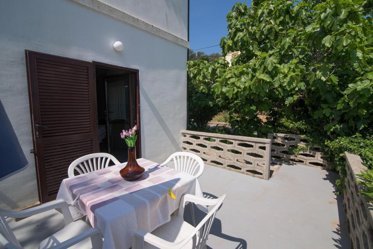 Nena Apartment Mali Losinj Exterior photo