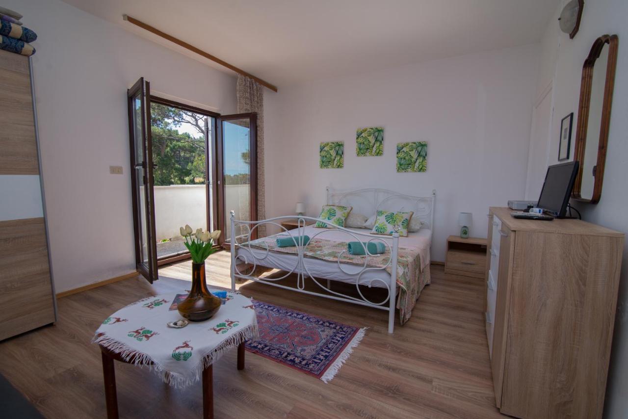 Nena Apartment Mali Losinj Exterior photo
