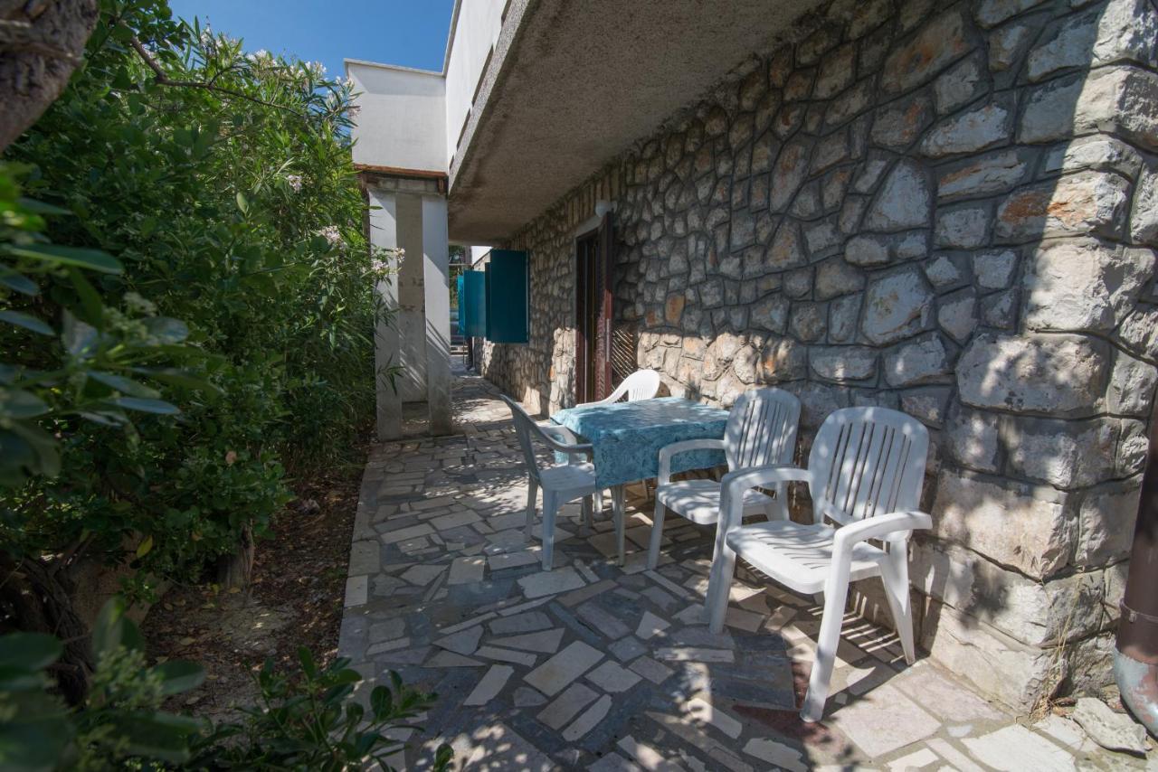 Nena Apartment Mali Losinj Exterior photo